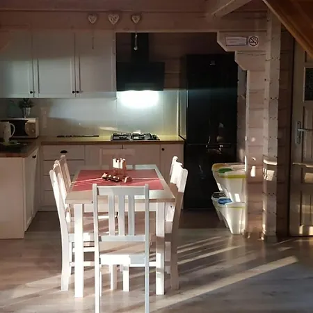 Nad Jeziorem Olow 아파트 린